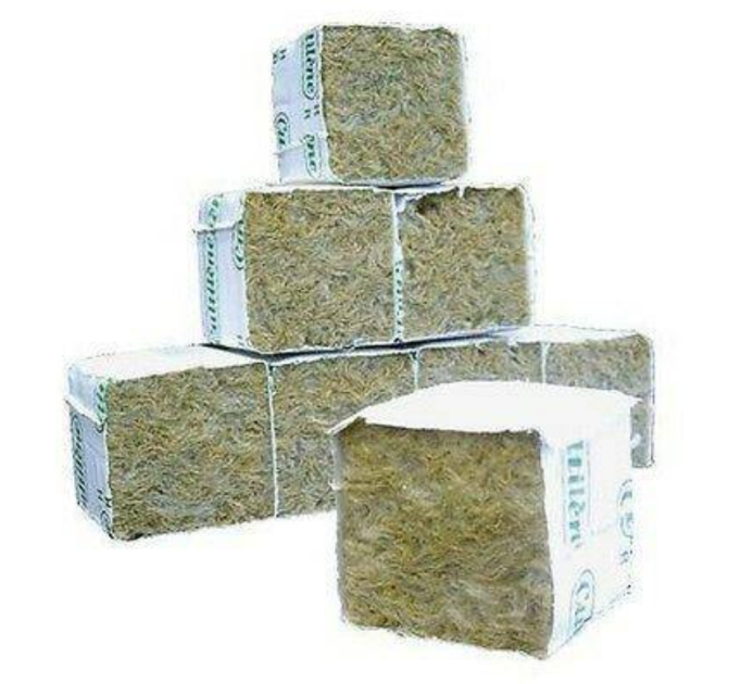 Кубики посадочные Grodan 4x4x4 cm